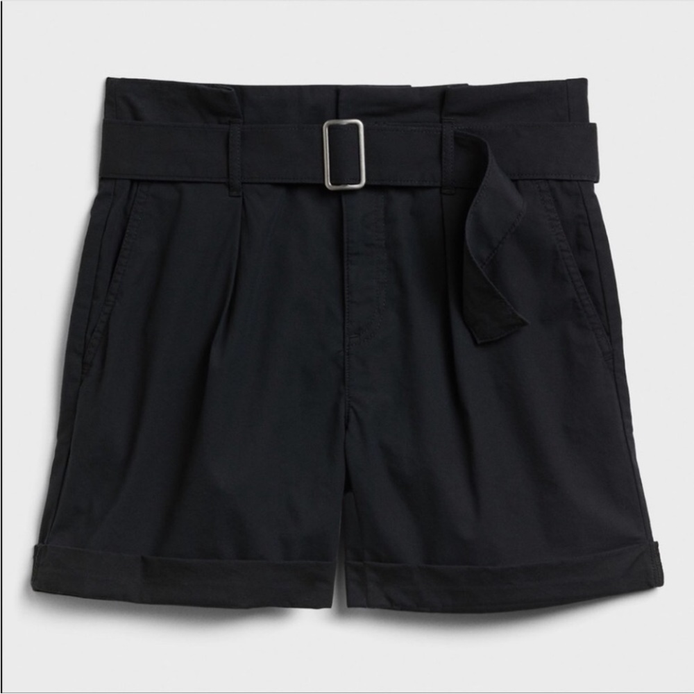 NWOT! Banana Republic Black Belted Chino Short - Size 6 🌊